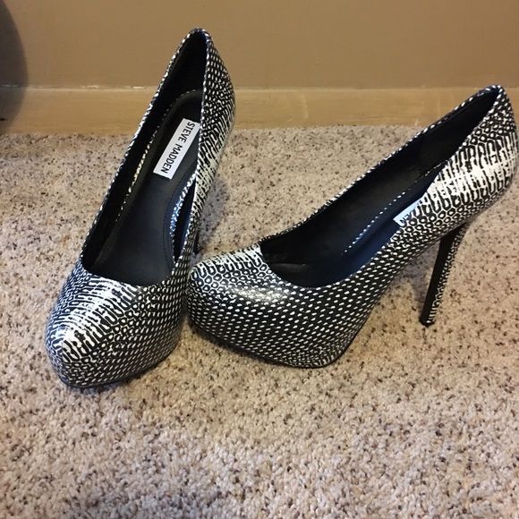 Heels - Picture 2 of 2