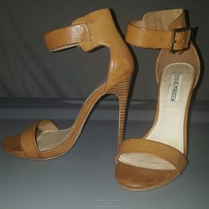 Steve Madden • Faux Leather Open Toe