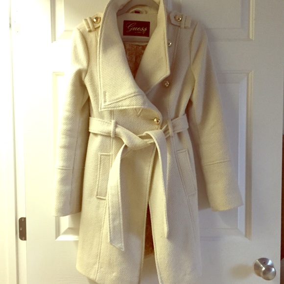 Beautiful winter white Guess funnel neck coat