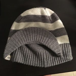 Grey and white beanie w/brim