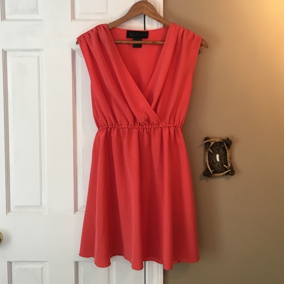 Short coral v neck dress