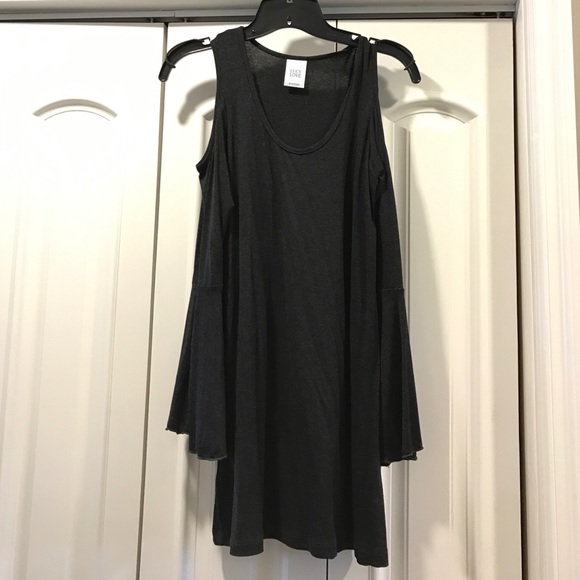 NWOT Shoulder cut out long sleeve gray top - Picture 2 of 4
