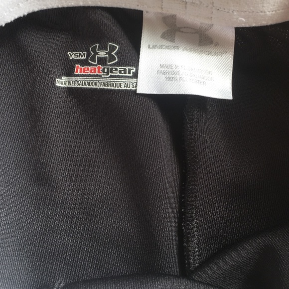 Girls under armour shorts youth small - Picture 3 of 3