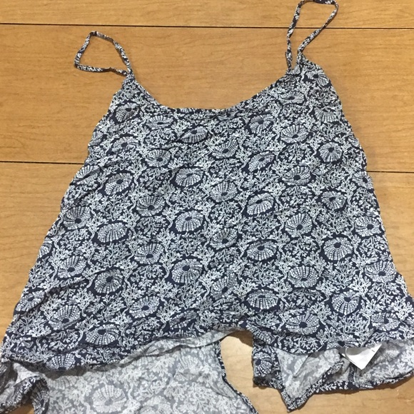 Blue shell tank top