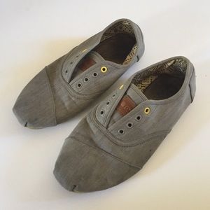 TOMS Classic Canvas in Gray