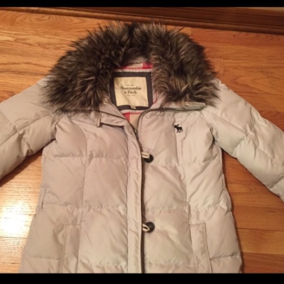 BUNDLE 2 A&F Coats-puffer w/ fur & bomber jacket