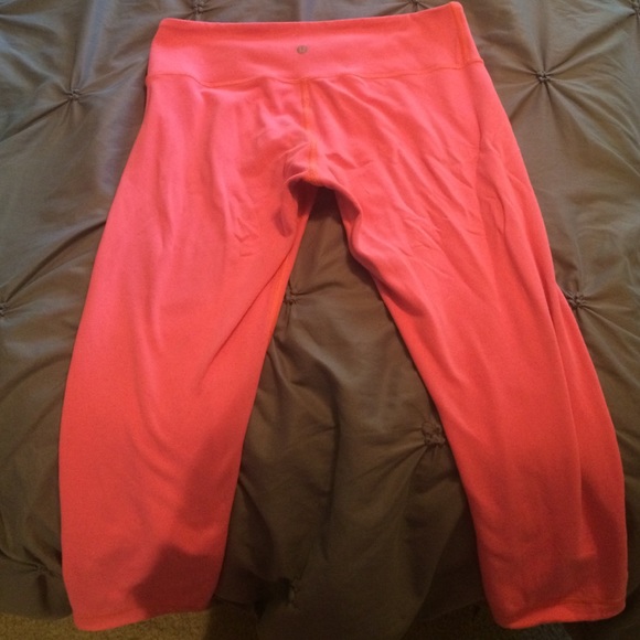 Lululemon reversible crop yoga pants
