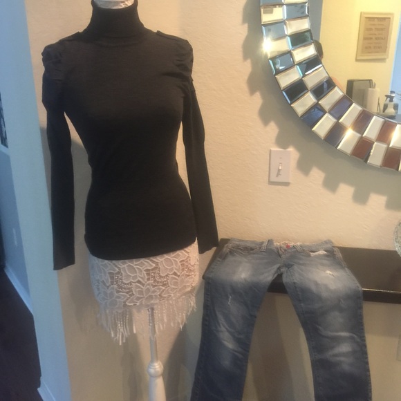 Guess Jeans Size 28, M-L Sweater Combo