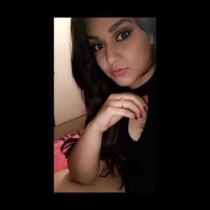 Meet your Posher, Yessenia