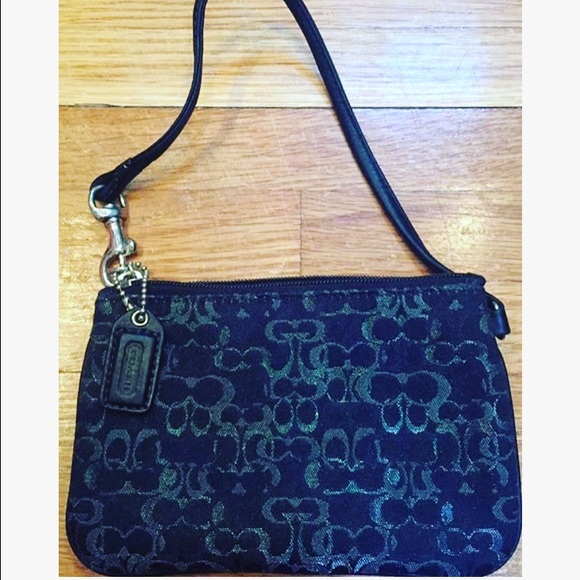 Coach Wristlet. Black & Silver