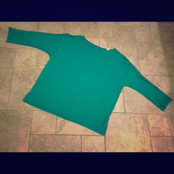 Chico's 3/4 Length Sleeve Tee with Button Details