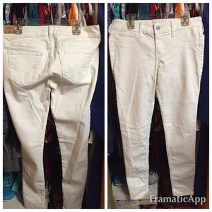 White skinny jeans