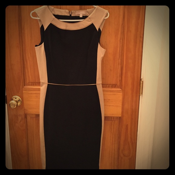 Banana Republic Dresses & Skirts - Black/Beige Sheath Dress