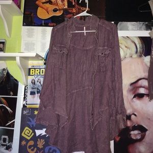 Free People purple high low button down top!