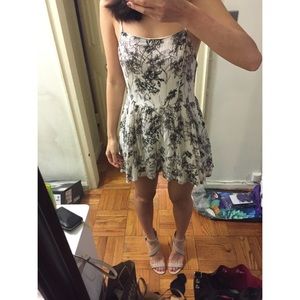 Urban Outfitter Flower Romper S