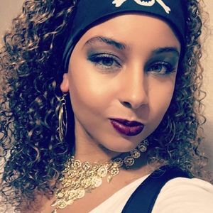 Meet your Posher, Carly