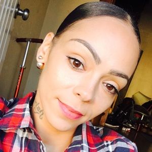 Meet your Posher, Katiria