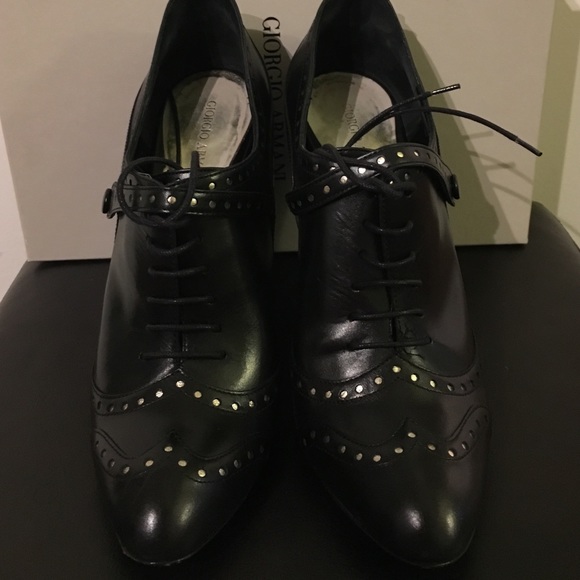 Authentic Giorgio Armani Ladies shoes - Picture 4 of 4