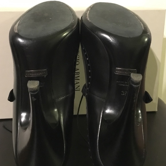 Authentic Giorgio Armani Ladies shoes - Picture 3 of 4