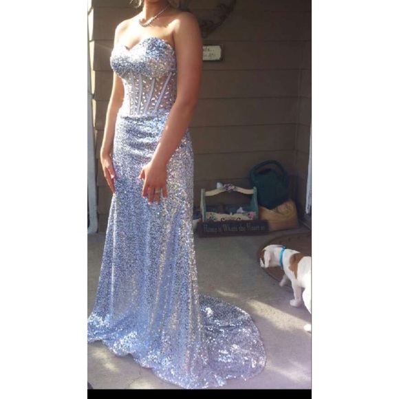 PROM DRESS - Picture 3 of 3