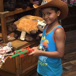 Meet your Posher, Manuel