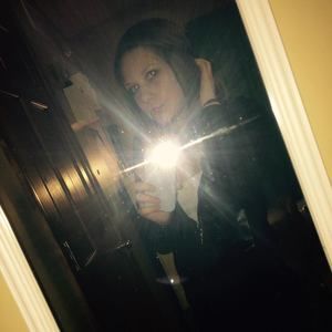 Meet your Posher, Chloe