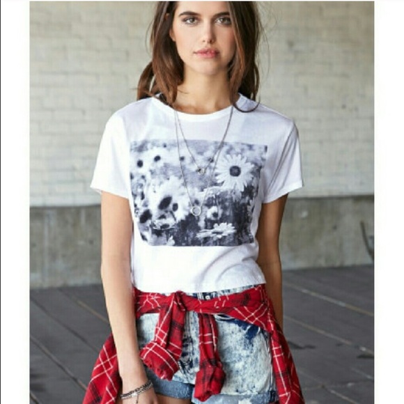 Forever21 Standout Polaroid Tee