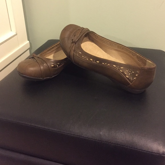 Brown flats