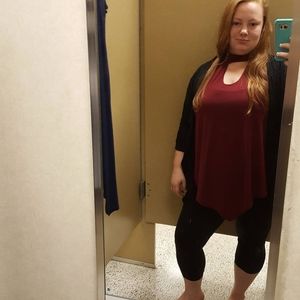 Meet your Posher, Atheana