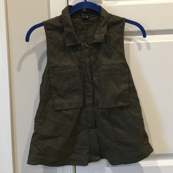 Army green Theory vest worn once
