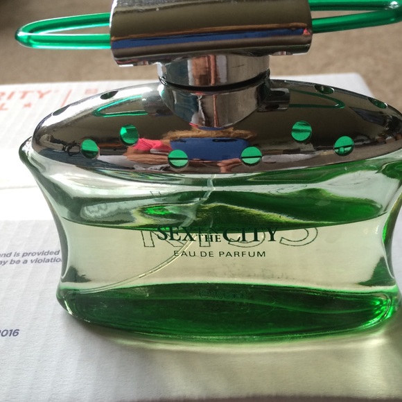 Sex in the City Kiss perfume - Picture 1 of 1