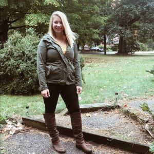 Meet your Posher, Kara