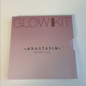 Anastasia Glow Kit Beverly Hills