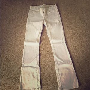 Seven for all mankind- boot cut white- size 27