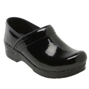 Dansko black patent "professional" clog