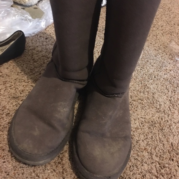 Chocolate Uggs - Picture 1 of 3