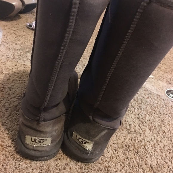 Chocolate Uggs - Picture 3 of 3