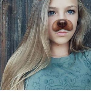 Meet your Posher, Mia