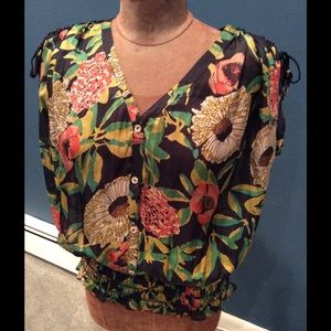 Extra Special Karen Kane Top