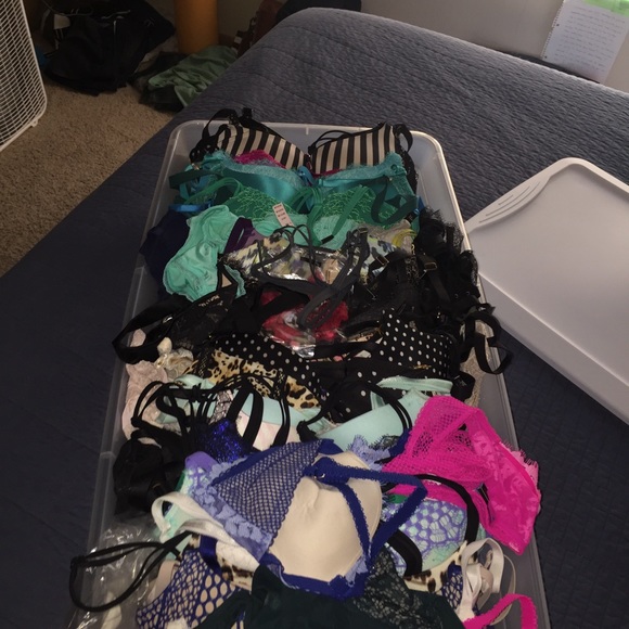 Bras NWT - Picture 2 of 2