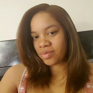 Meet your Posher, Estella