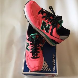 New balance shoes