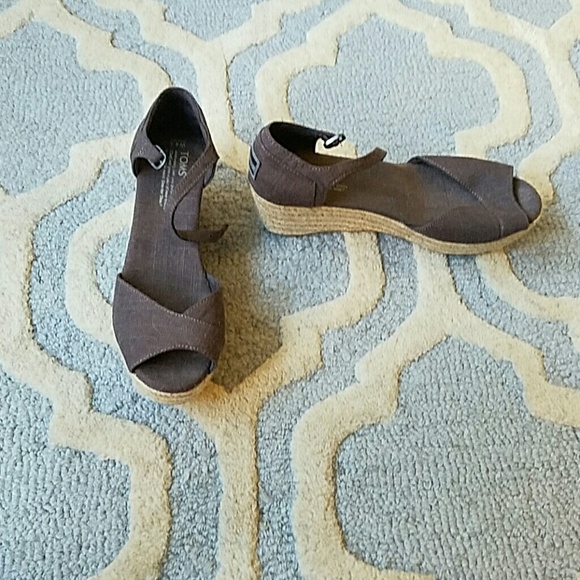 TOMS Grey Sandal Platforms