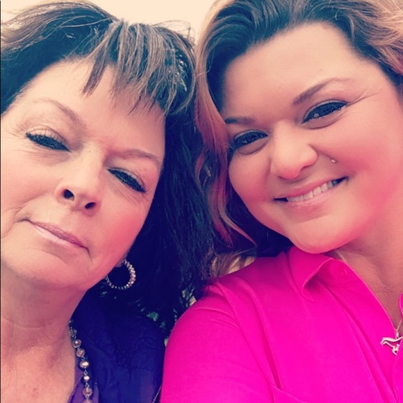 Meet your Posher, Kyrie - Picture 6 of 7