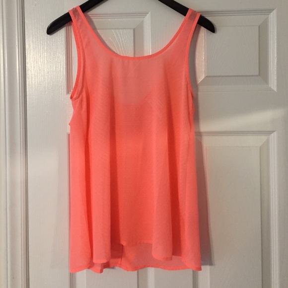 NWOT Bow Tie Back Tank
