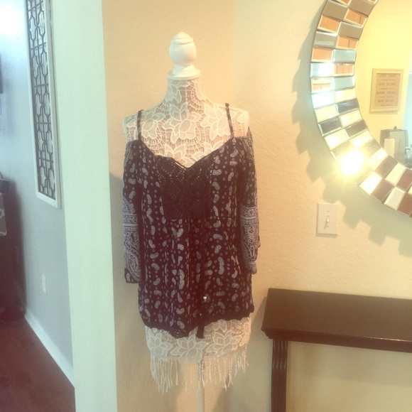 Baby blue and white paisley print off the shoulder