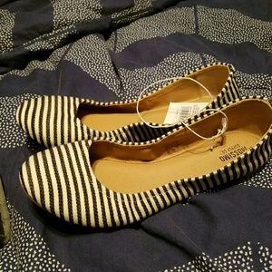 Mossimo flats