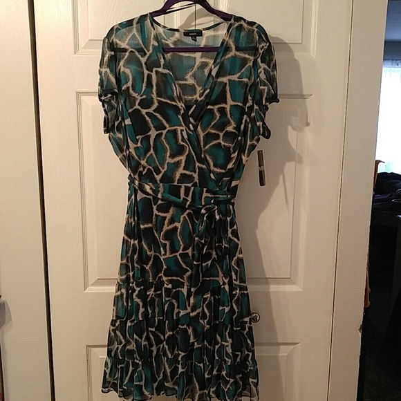 DRESS