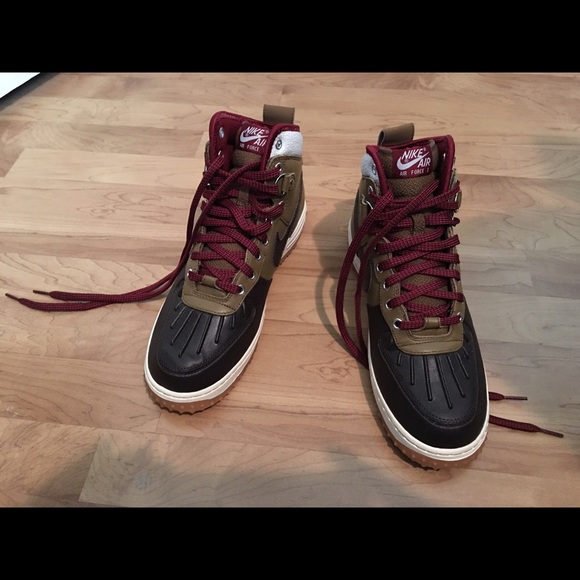 Men's Nike duck boots