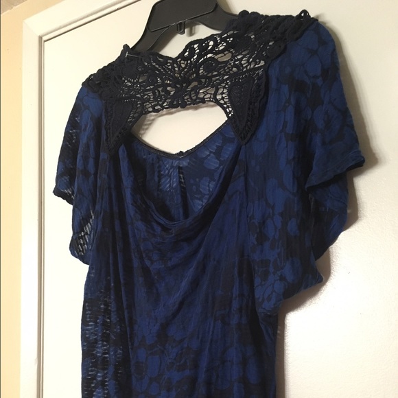 Testament Bubble Hem Top with Lace Detail (NWOT) - Picture 3 of 4